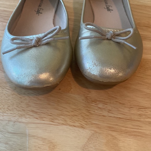 American Eagle Metallic Ballet Flats with Bow Accent - Picture 5 of 12